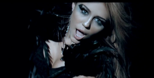  Miley-Sexy Who Owns My Heart? Musica Video!