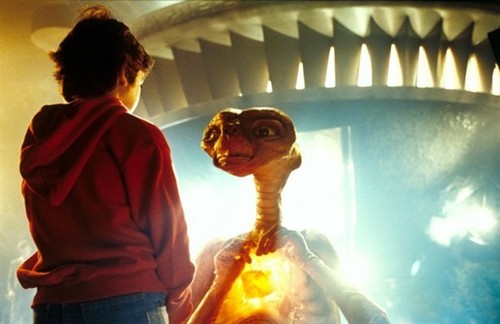  E.T. says goodbye