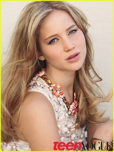  Jennifer Lawrence Covers Teen Vogue May 2011