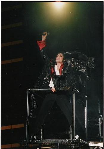  Michael Jackson BEAT IT :D