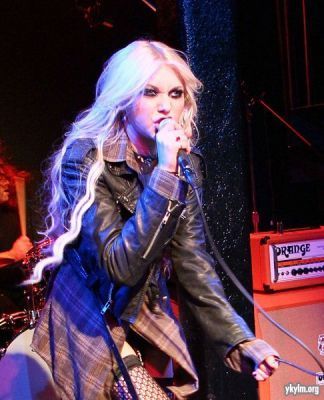  2011 musik Unites In Tune musik Series With The Pretty Reckless