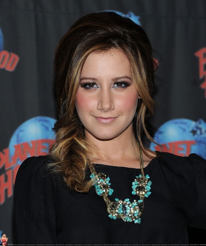  Ashely - Visits Planet Hollywood Times Square - 13 April 2011