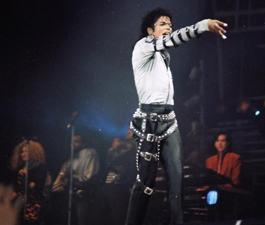 BAD TOUR - Michael Jackson Photo (21072093) - Fanpop