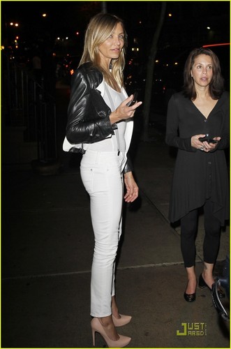  Cameron Diaz: Party Girl in NYC!