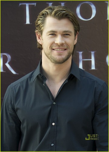  Chris Hemsworth: 'Thor' 写真 Call in Madrid!