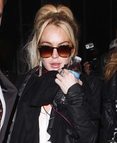  Lindsay Lohan Arriving JFK Airport and LAX Airport on 04/06