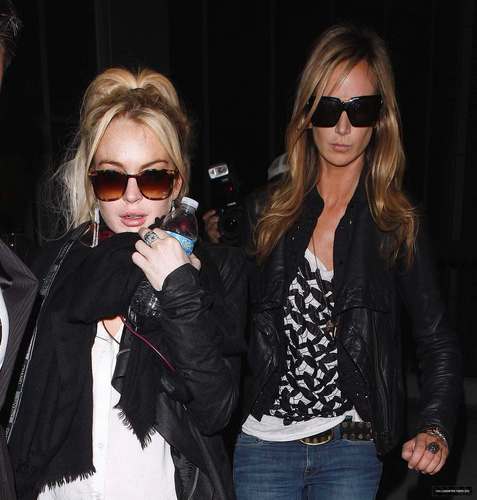  Lindsay Lohan Arriving JFK Airport and LAX Airport on 04/06