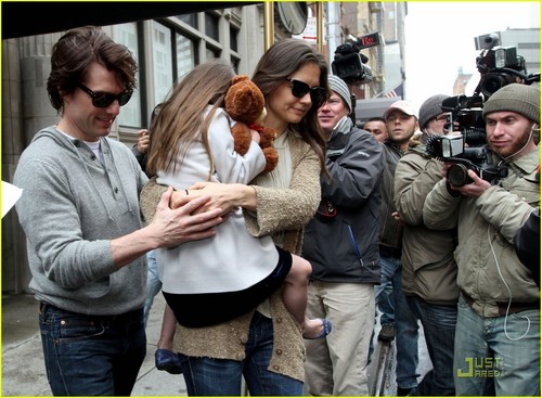  Tom Cruise & Katie Holmes: ngày Out with Suri!