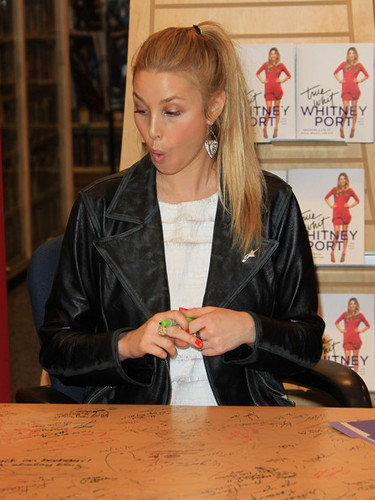  Whitney Port Signs 책