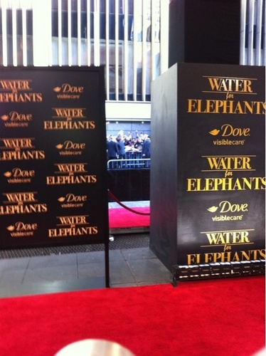  *ROB AT NY WATER FOR ELEPHANTS PREMIRE* FIRST LOOK!!!!!!!!! *