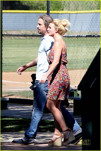  Britney Spears: Baseball Game with Jason Trawick!