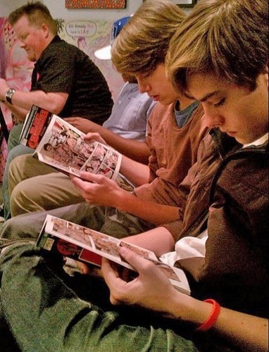  Dylan and Cole Sprouse HQ Pics Black Dynamite @ Meltdown Comics!!