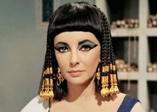  Elizabeth Taylor as Cleopatra