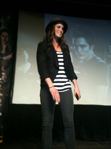  New фото of Nikki at Twicon in Nashville [2011]!