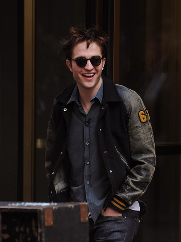 Rob Outside the Today Show