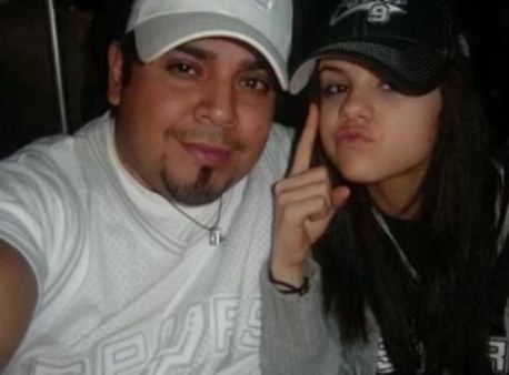  Selena gomez with her dad