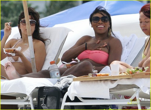  Serena Williams: Bikini пляж, пляжный Body!