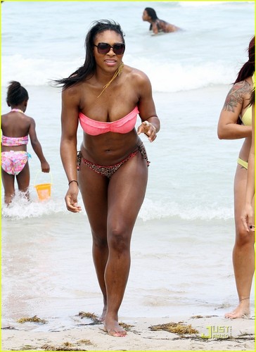  Serena Williams: Bikini beach, pwani Body!