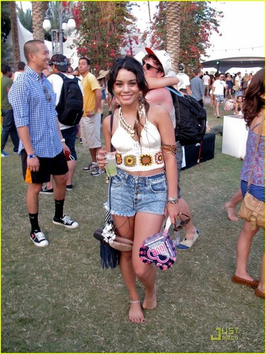  Vanessa @ 2011 Coachella música Festival