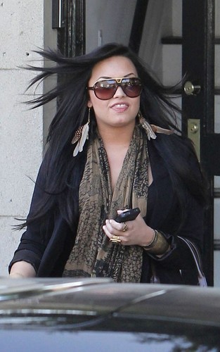  Demi Lovato's Road to Recovery 21 April 2011
