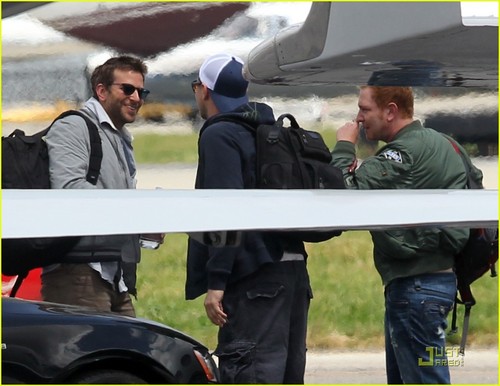  Leonardo DiCaprio: Bachelor Party with Bradley Cooper!