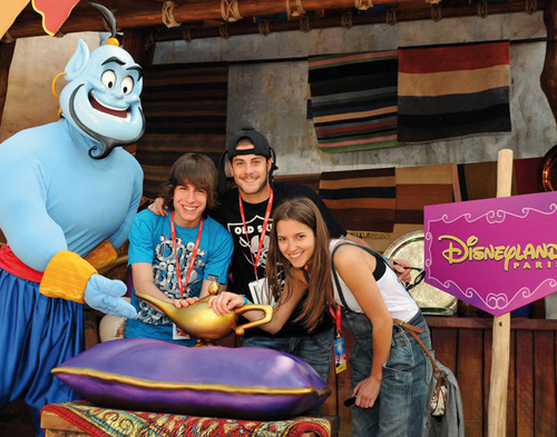  Luis, Ana y Mario en Disneyland