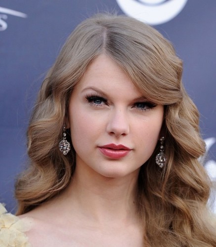  Taylor तत्पर, तेज, स्विफ्ट 46th academy country संगीत awred