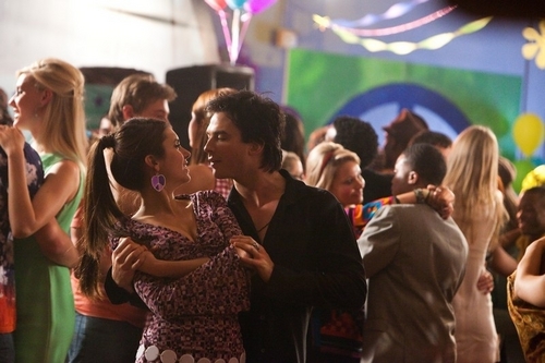  [New Still] Damon with Elena in 2x18!