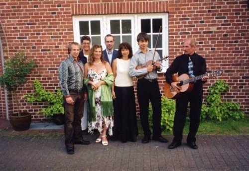  Alex with his family and Друзья :)
