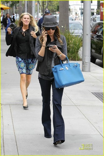  Ashley Tisdale: Birkin Bag in Beverly Hills!