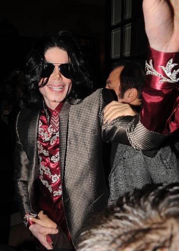  Michael at Londres Theatre