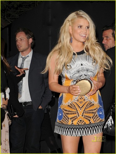  Jessica Simpson: Hot Hollywood Party with Kathy Griffin!