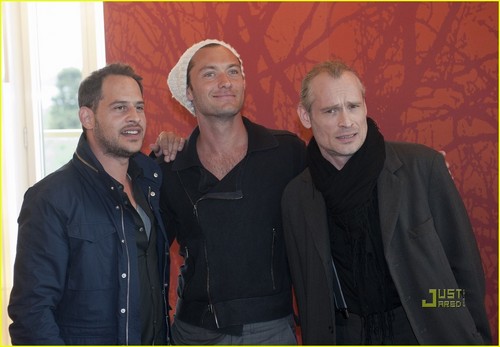 Jude Law: '360' Photo Call in Vienna!