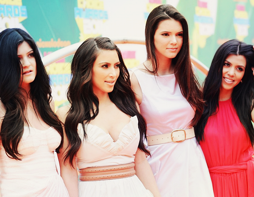  Kardashian Sisters.