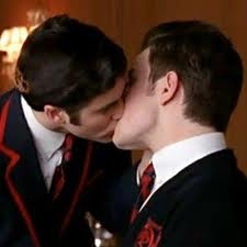  Klaine kiss [Glee]