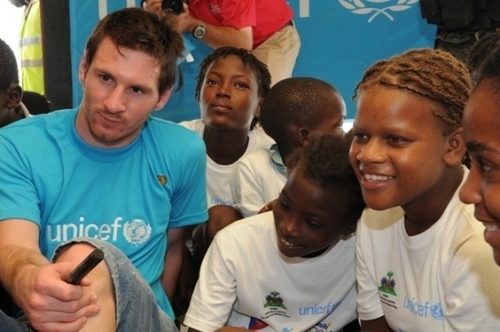  샤키라 and Messi UNICEF