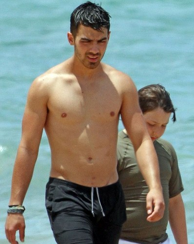  Jonas Brothers in Hawaii