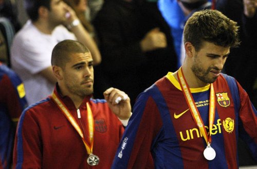  Piqué face of envy because of Shakira!