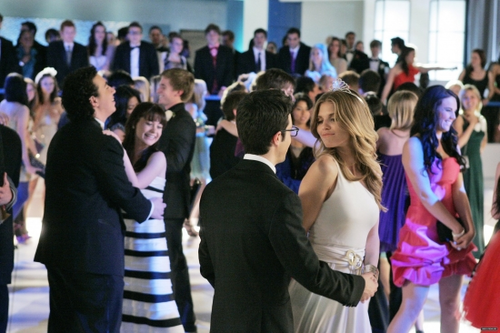  Stills - The Prom Before the Storm (3x21)