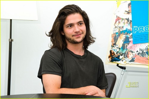 Thomas McDonell Interview - JustJared.com Exclusive