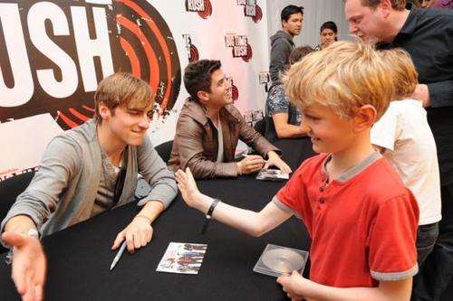  Big time rush signing autographs in London