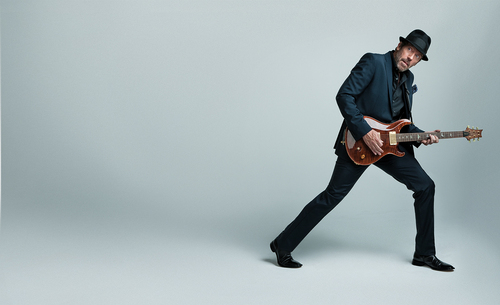 Hugh Laurie- photoshoot May/June issue of Guitar Aficionado