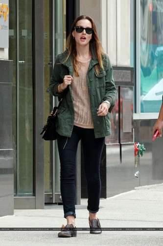  Leighton Meester spotted out in New York, May 1