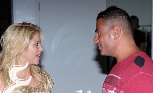  Piqué,Shakira needs a careful man !