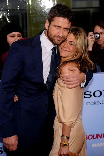  Actress Jennifer Aniston attends the premiere