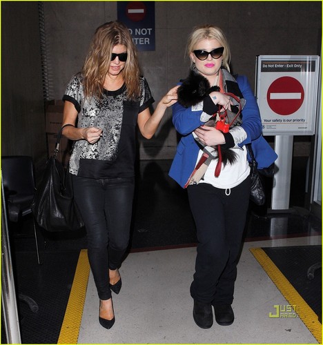  Fergie & Kelly Osbourne: High-Flying دوستوں