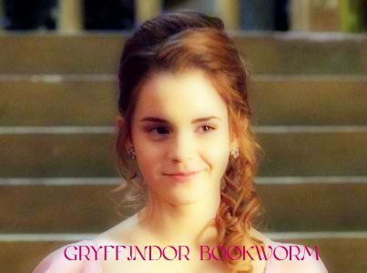  Gryffindor Bookworm