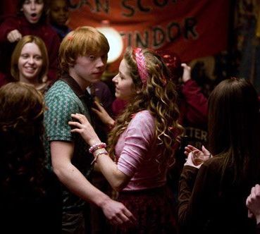  Lavender Brown with Ron Weasley