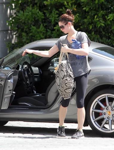  New Candids! 11 #HQ's of Ashley Greene (@AshleyMGreene) out & about in LA yesterday
