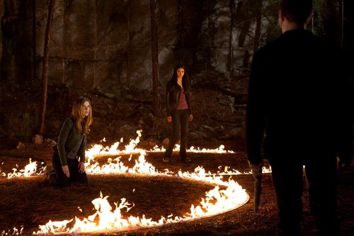  New stills of Sara as Jenna Sommers in TVD 2x21: 'The Sun Also Rises' [HQ]!